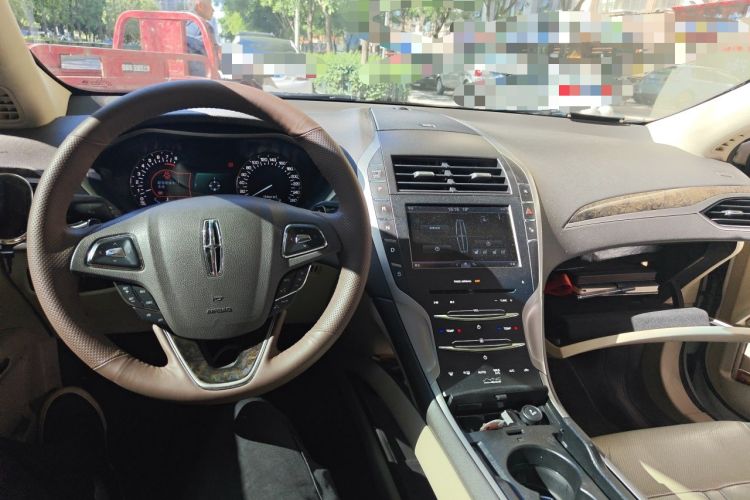 Used Lincoln MKZ 2014 2.0T Luxury Edition Center Console