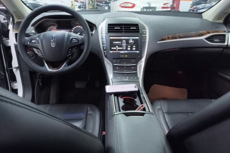 Used Lincoln MKZ 2014 2.0T Luxury Edition Center Console
