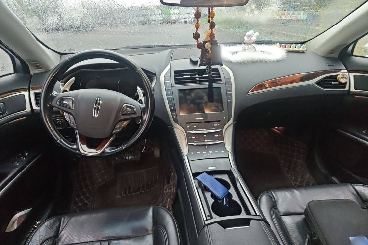 Used Lincoln MKZ 2014 2.0T Luxury Edition Center Console