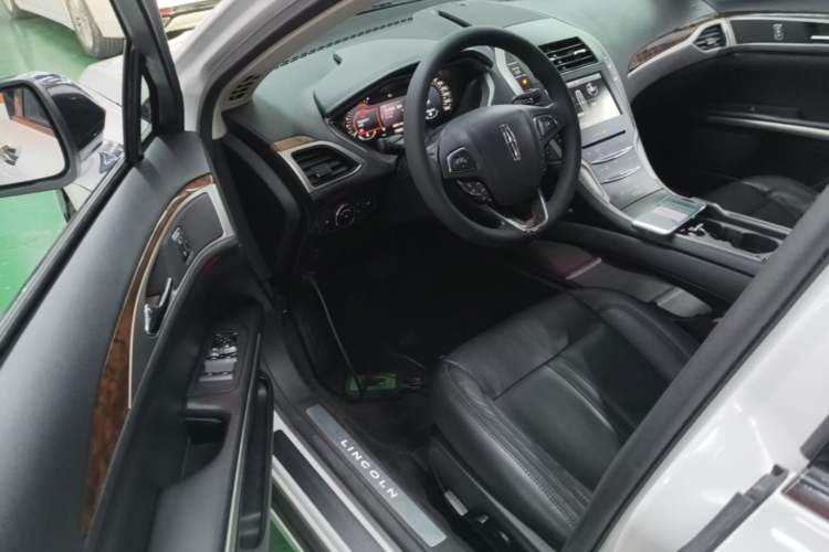 Used Lincoln MKZ 2014 2.0T Luxury Edition Driver Seat