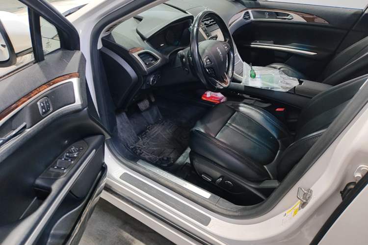 Used Lincoln MKZ 2014 2.0T Luxury Edition Driver Seat