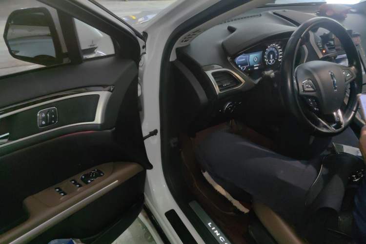 Used Lincoln MKZ 2014 2.0T Prestige Edition Driver Seat