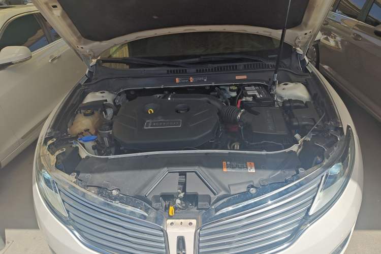 Used Lincoln MKZ 2014 2.0T Luxury Edition Engine Bay
