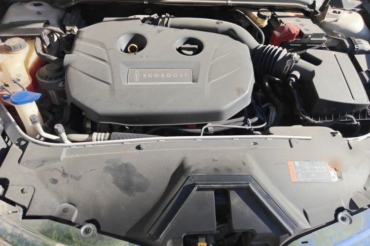 Used Lincoln MKZ 2014 2.0T Luxury Edition Engine Bay