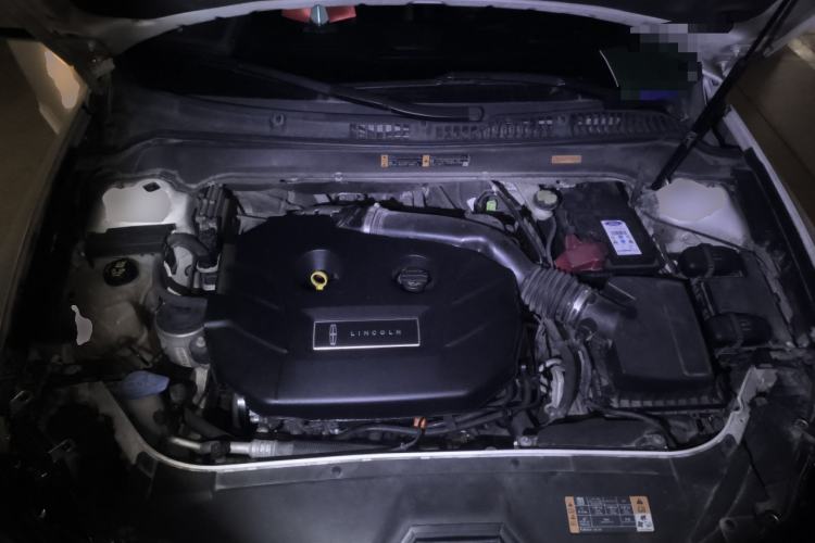 Used Lincoln MKZ 2014 2.0T Luxury Edition Engine Bay