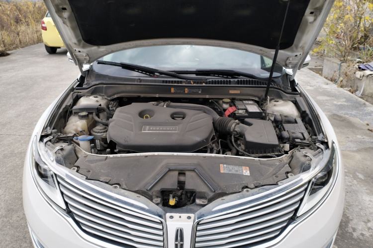 Used Lincoln MKZ 2014 2.0T Luxury Edition Engine Bay