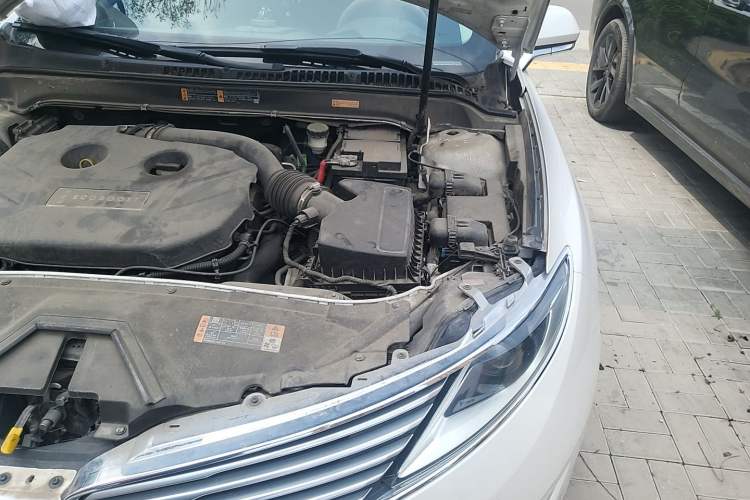 Used Lincoln MKZ 2014 2.0T Luxury Edition Engine Bay Left