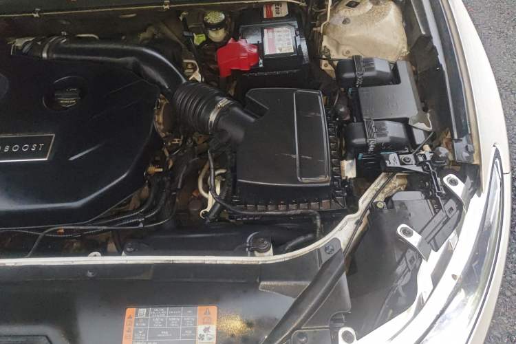 Used Lincoln MKZ 2014 2.0T Luxury Edition Engine Bay Left