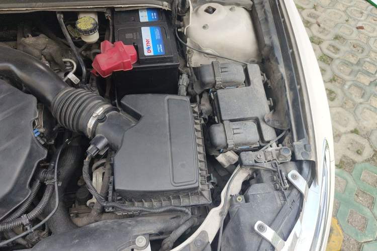 Used Lincoln MKZ 2014 2.0T Luxury Edition Engine Bay Left