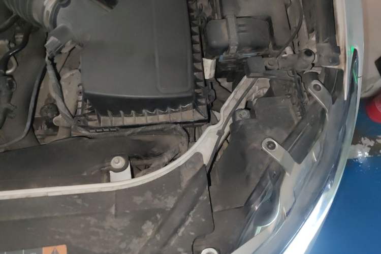 Used Lincoln MKZ 2014 2.0T Luxury Edition Engine Bay Left