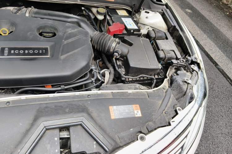 Used Lincoln MKZ 2014 2.0T Prestige Edition Engine Bay Left