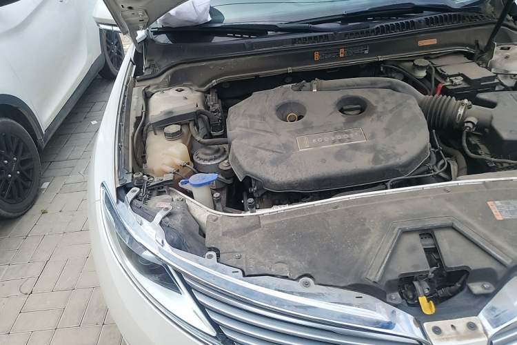 Used Lincoln MKZ 2014 2.0T Luxury Edition Engine Bay Right