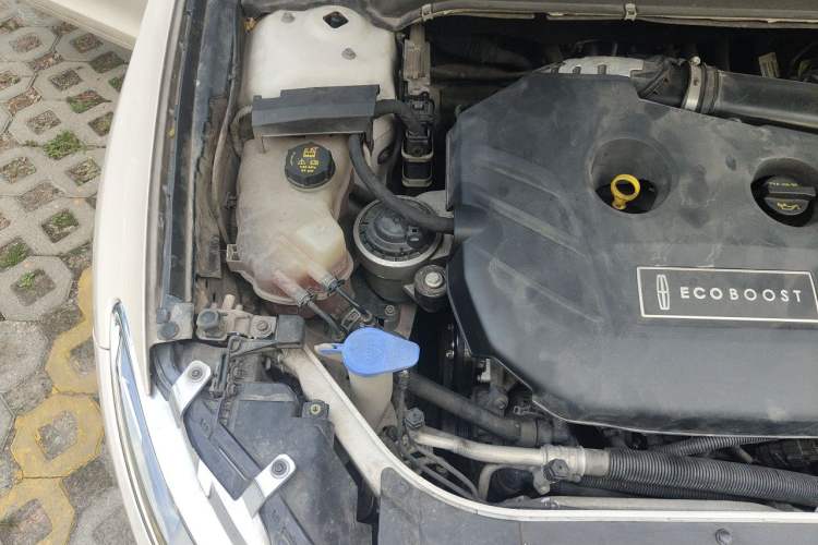 Used Lincoln MKZ 2014 2.0T Luxury Edition Engine Bay Right