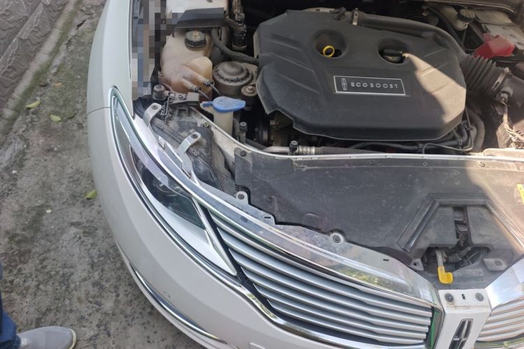 Used Lincoln MKZ 2014 2.0T Luxury Edition Engine Bay Right