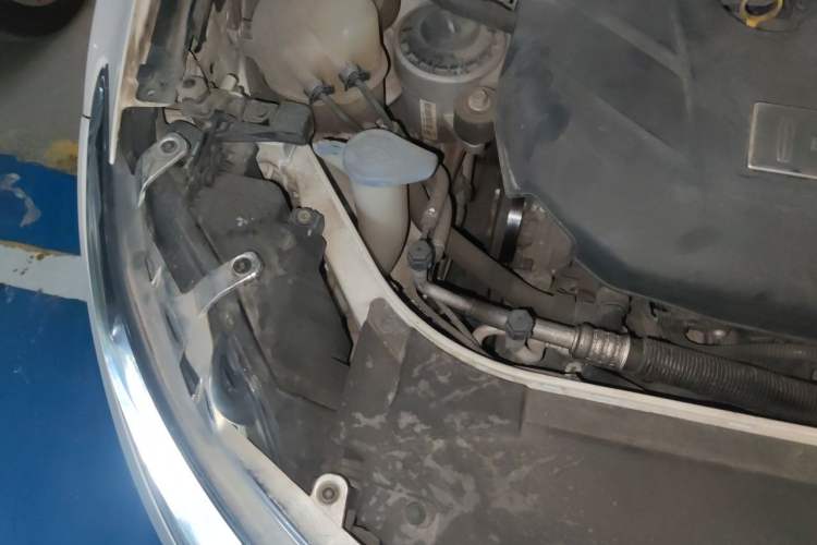 Used Lincoln MKZ 2014 2.0T Luxury Edition Engine Bay Right