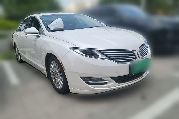 Used Lincoln MKZ 2014 2.0T Luxury Edition Front Right 45 Deg
