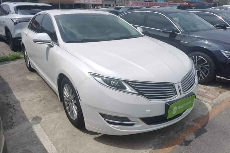 Used Lincoln MKZ 2014 2.0T Luxury Edition Front Right 45 Deg