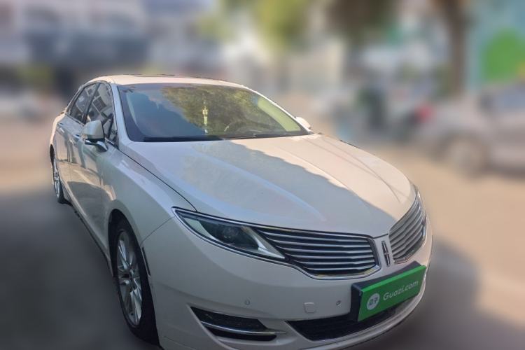Used Lincoln MKZ 2014 2.0T Luxury Edition Front Right 45 Deg