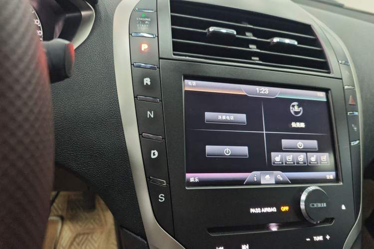 Used Lincoln MKZ 2014 2.0T Prestige Edition Gear Lever