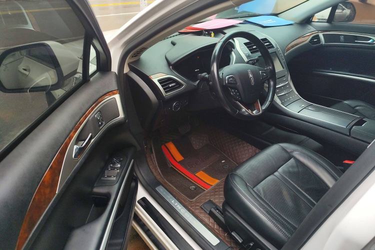Used Lincoln MKZ 2014 2.0T Luxury Edition Interior 2