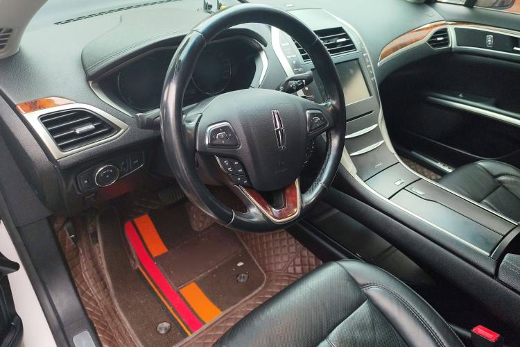 Used Lincoln MKZ 2014 2.0T Luxury Edition Interior 3