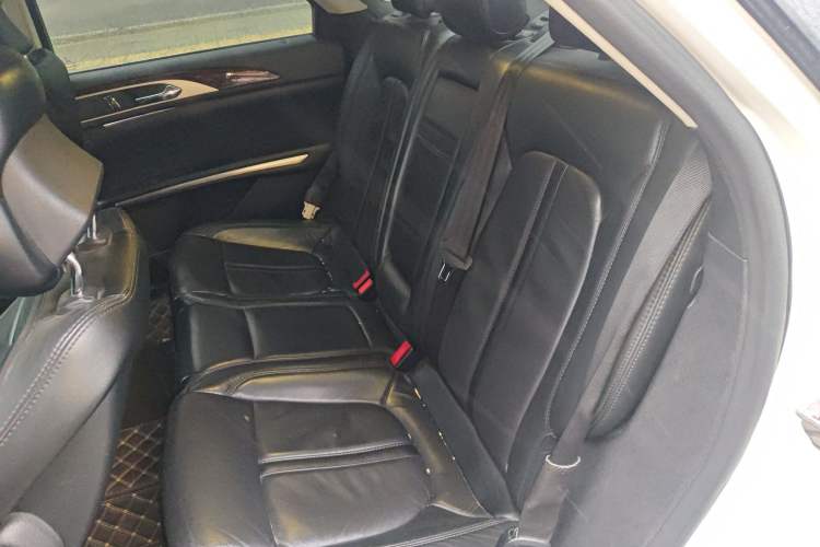 Used Lincoln MKZ 2014 2.0T Luxury Edition Left Rear Seat