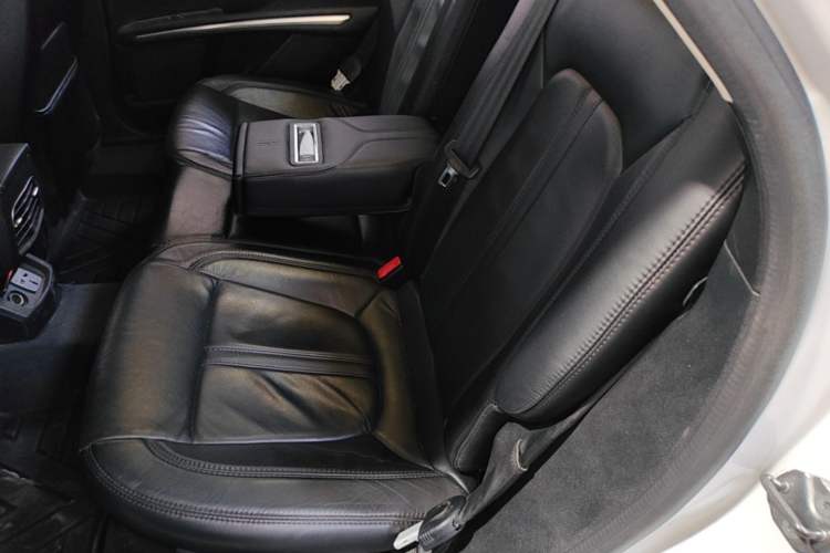 Used Lincoln MKZ 2014 2.0T Luxury Edition Left Rear Seat