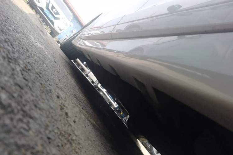 Used Lincoln MKZ 2014 2.0T Luxury Edition Left Side Sill