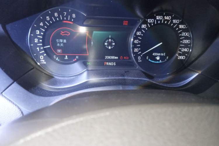 Used Lincoln MKZ 2014 2.0T Luxury Edition Odometer Close Up