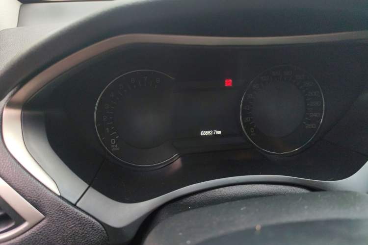 Used Lincoln MKZ 2014 2.0T Luxury Edition Odometer Close Up