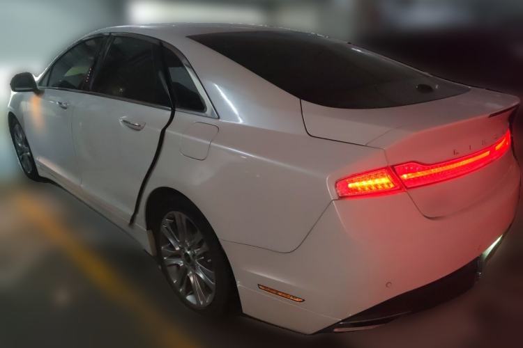 Used Lincoln MKZ 2014 2.0T Luxury Edition Rear Left 45 Deg