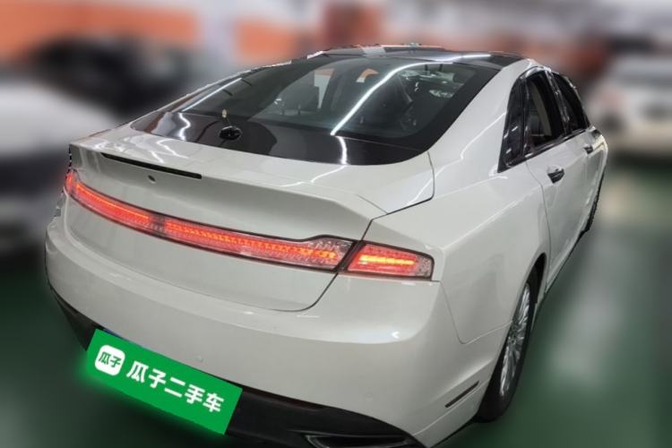 Used Lincoln MKZ 2014 2.0T Luxury Edition Rear Right 45 Deg