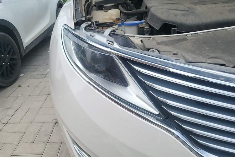 Used Lincoln MKZ 2014 2.0T Luxury Edition Right Front Headlight