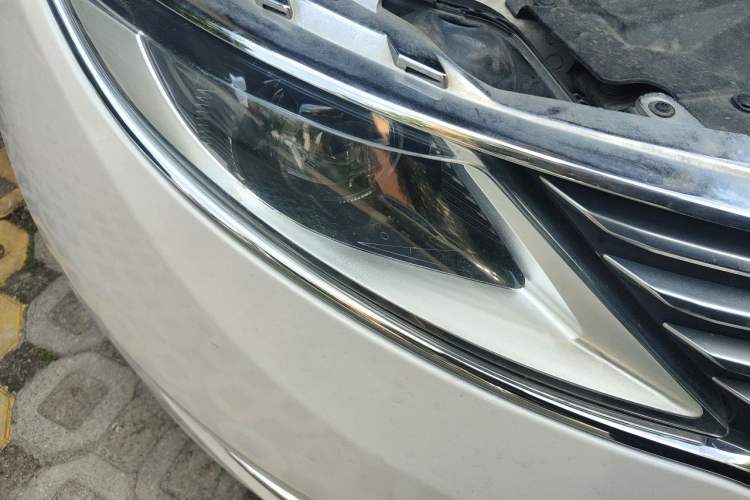 Used Lincoln MKZ 2014 2.0T Luxury Edition Right Front Headlight