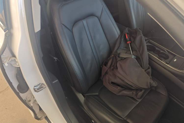 Used Lincoln MKZ 2014 2.0T Luxury Edition Right Front Seat