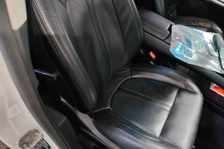 Used Lincoln MKZ 2014 2.0T Luxury Edition Right Front Seat
