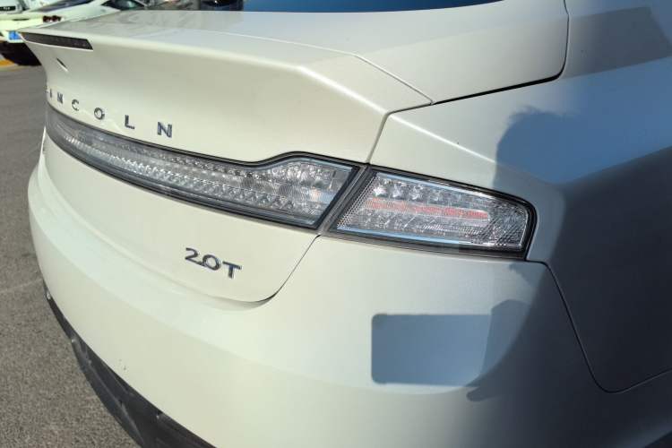 Used Lincoln MKZ 2014 2.0T Prestige Edition Right Rear Taillight