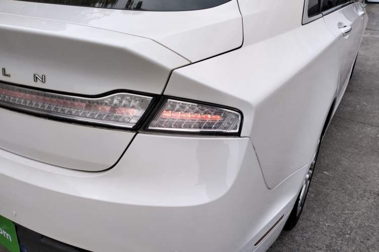 Used Lincoln MKZ 2014 2.0T Luxury Edition Right Rear Taillight