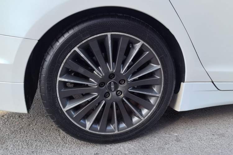 Used Lincoln MKZ 2014 2.0T Prestige Edition Right Rear Wheel Hub