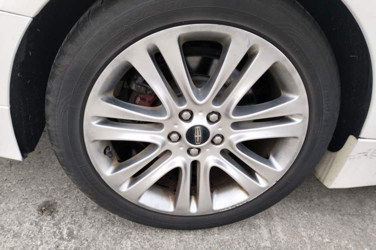 Used Lincoln MKZ 2014 2.0T Luxury Edition Right Rear Wheel Hub