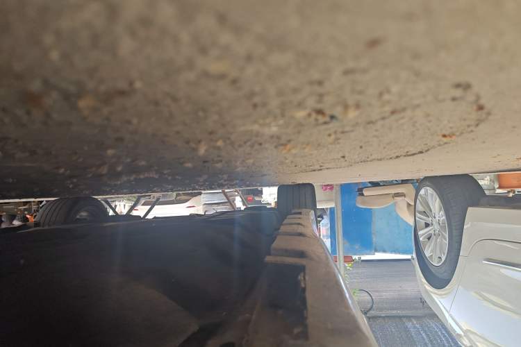 Used Lincoln MKZ 2014 2.0T Luxury Edition Right Side Sill