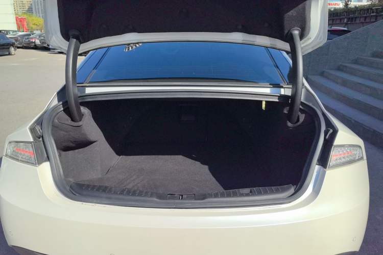 Used Lincoln MKZ 2014 2.0T Prestige Edition Trunk
