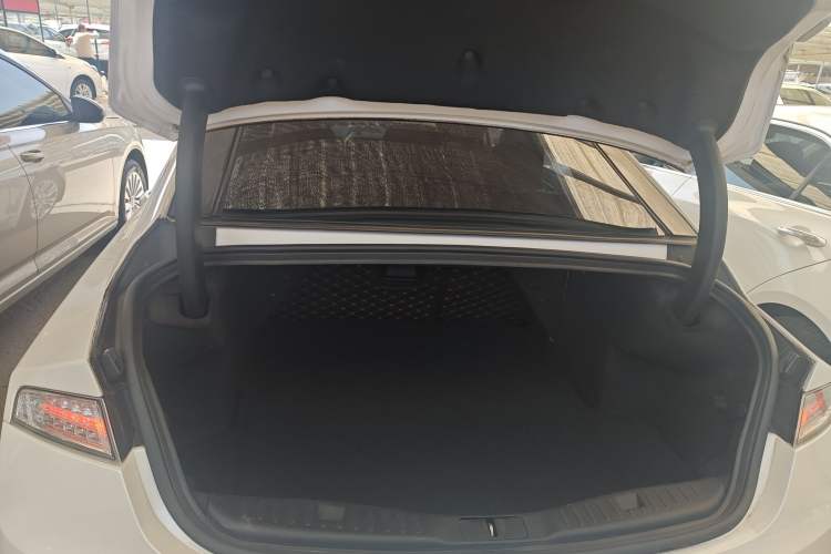 Used Lincoln MKZ 2014 2.0T Luxury Edition Trunk