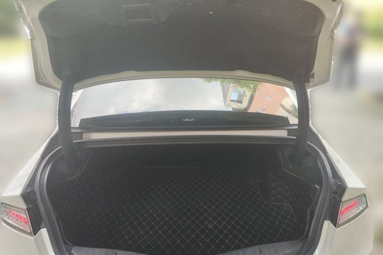 Used Lincoln MKZ 2014 2.0T Luxury Edition Trunk