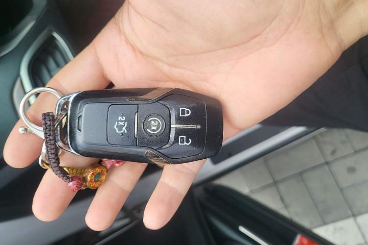 Used Lincoln MKZ 2014 2.0T Luxury Edition Vehicle Key