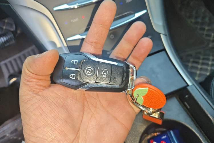 Used Lincoln MKZ 2014 2.0T Luxury Edition Vehicle Key