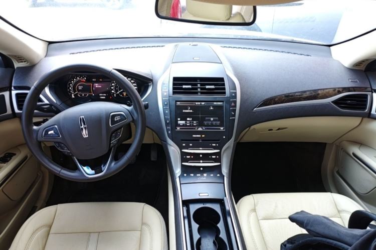 Used Lincoln MKZ 2014 2.0T Luxury Edition Center Console