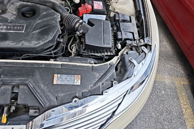 Used Lincoln MKZ 2014 2.0T Luxury Edition Engine Bay Left
