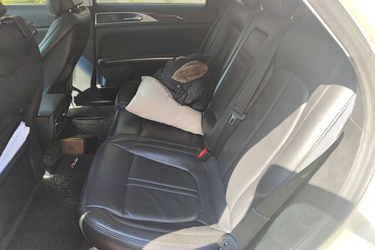 Used Lincoln MKZ 2014 2.0T Luxury Edition Left Rear Seat