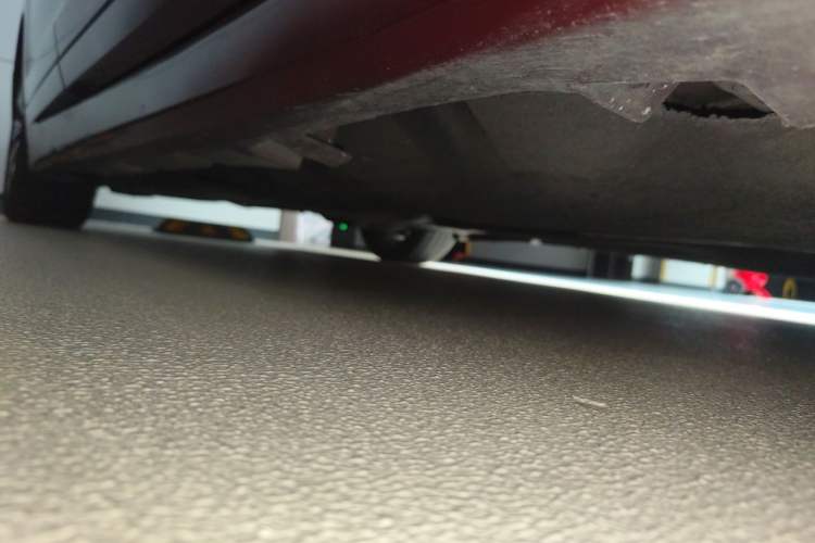 Used Lincoln MKZ 2015 2.0T Presidential Series Chassis Front Right